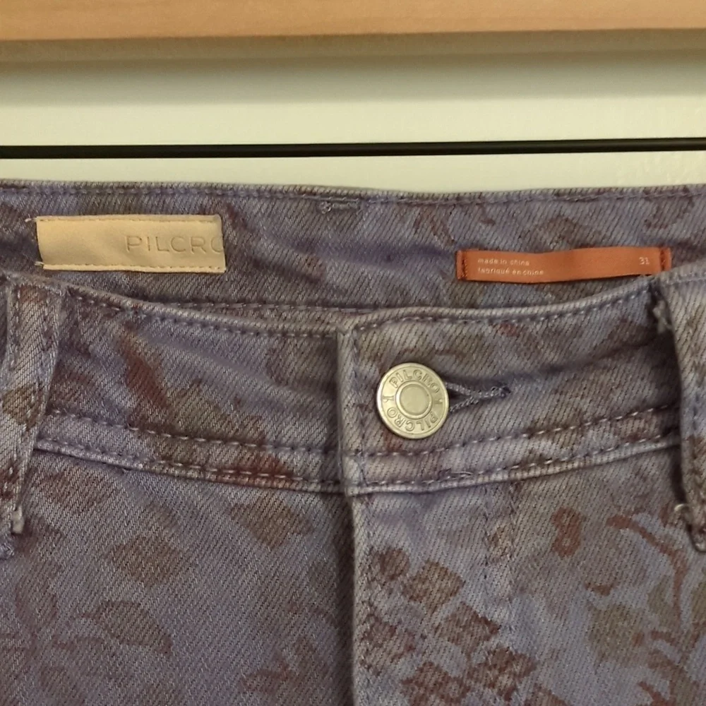 Pilcro Patterned Jeans - Picture 2 of 4